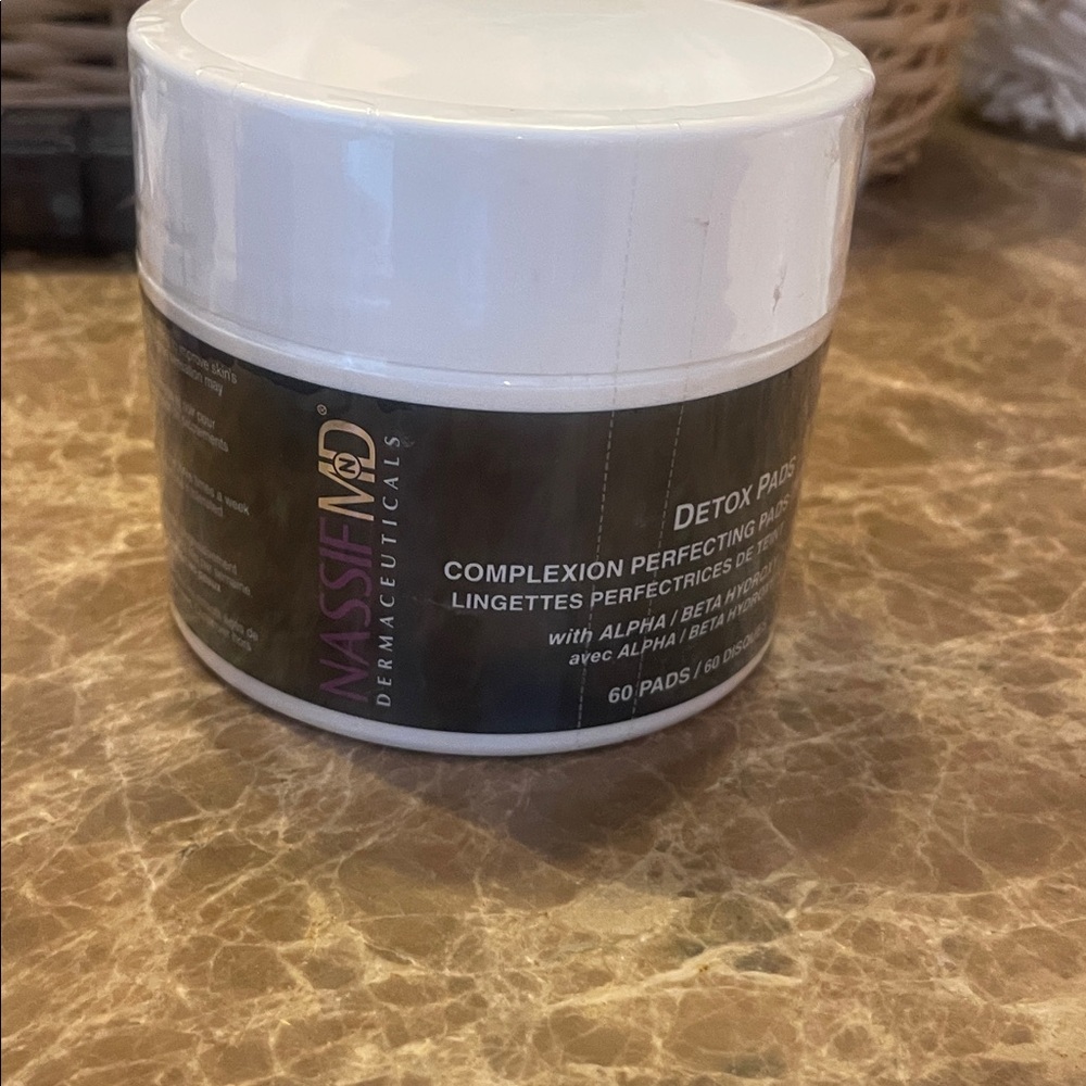 NassifMD Detox Pads - White and Black